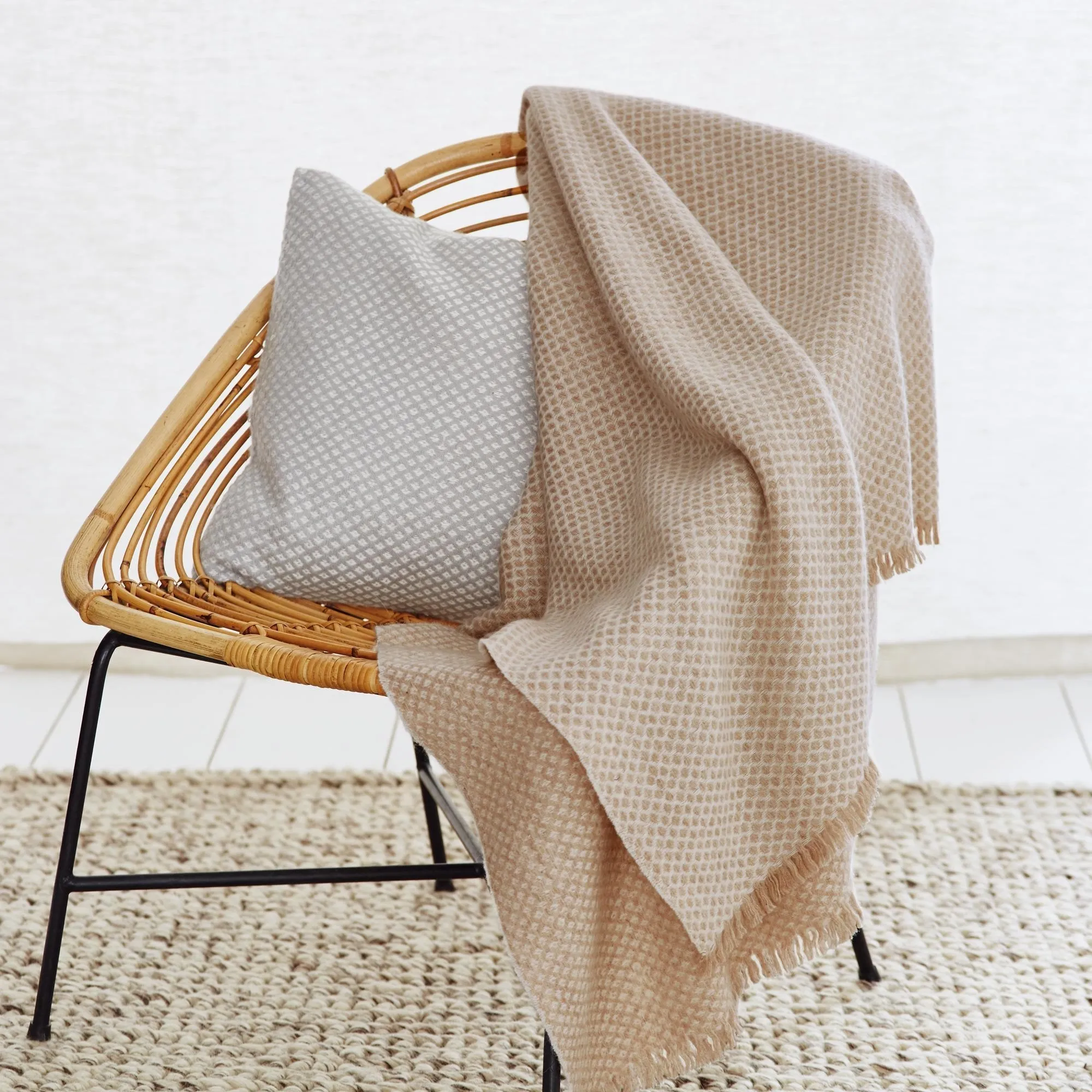 Alashan Cashmere Blanket [Beige/Cream]