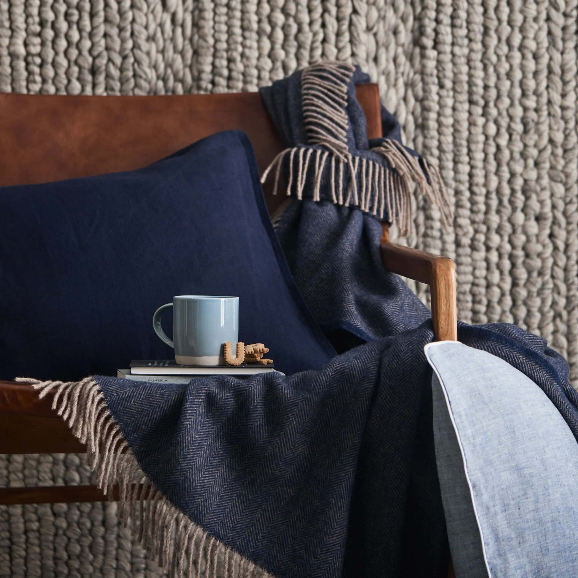 Corcovado Alpaca Blanket [Dark blue/Light brown]