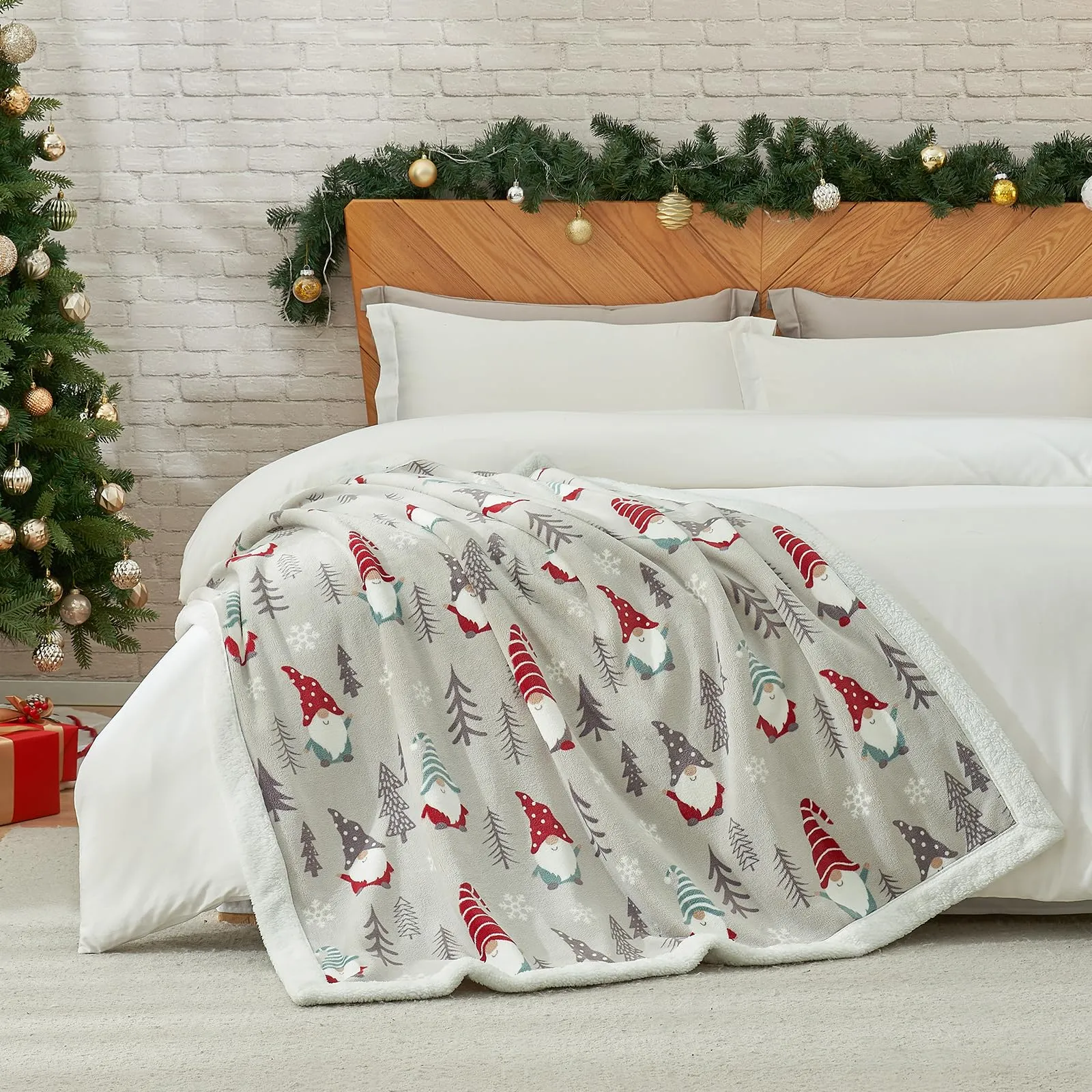 Cozy Bliss Gnome Christmas Throw Blanket, (Xmas Gnome, 50"x60")