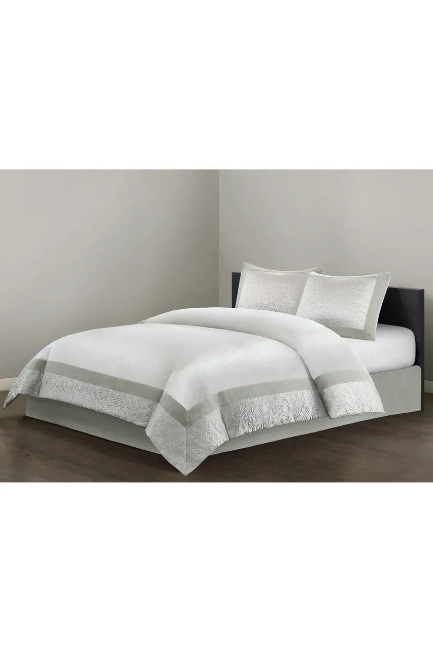 Madame Ning Duvet Sham