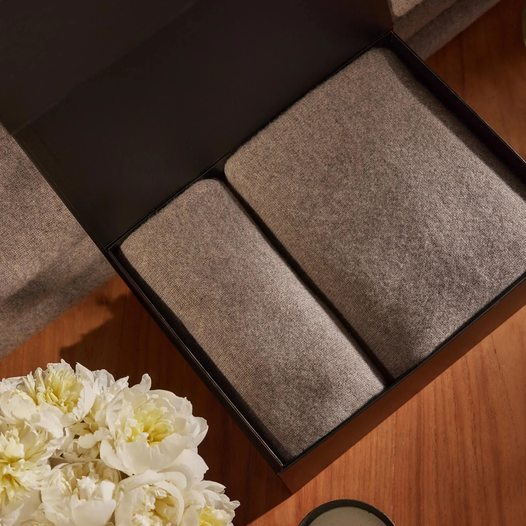 Solid Cashmere Blanket Gift Box - Taupe Melange